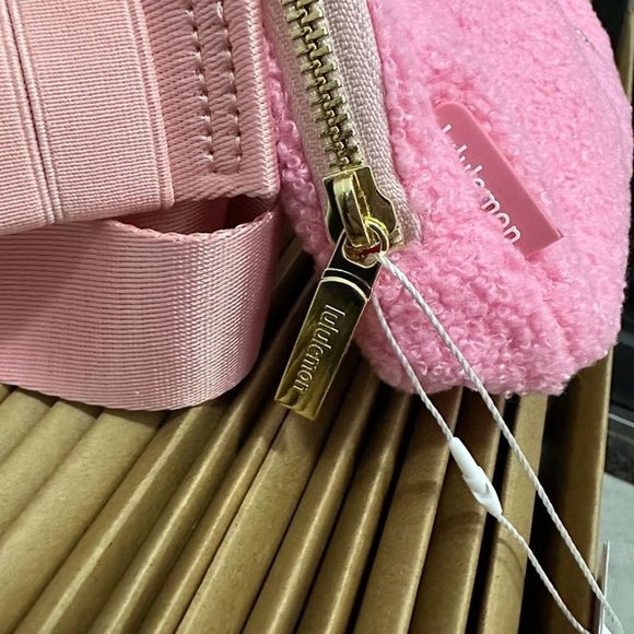Everywhere Belt Bag 1L *Fleece main image 5